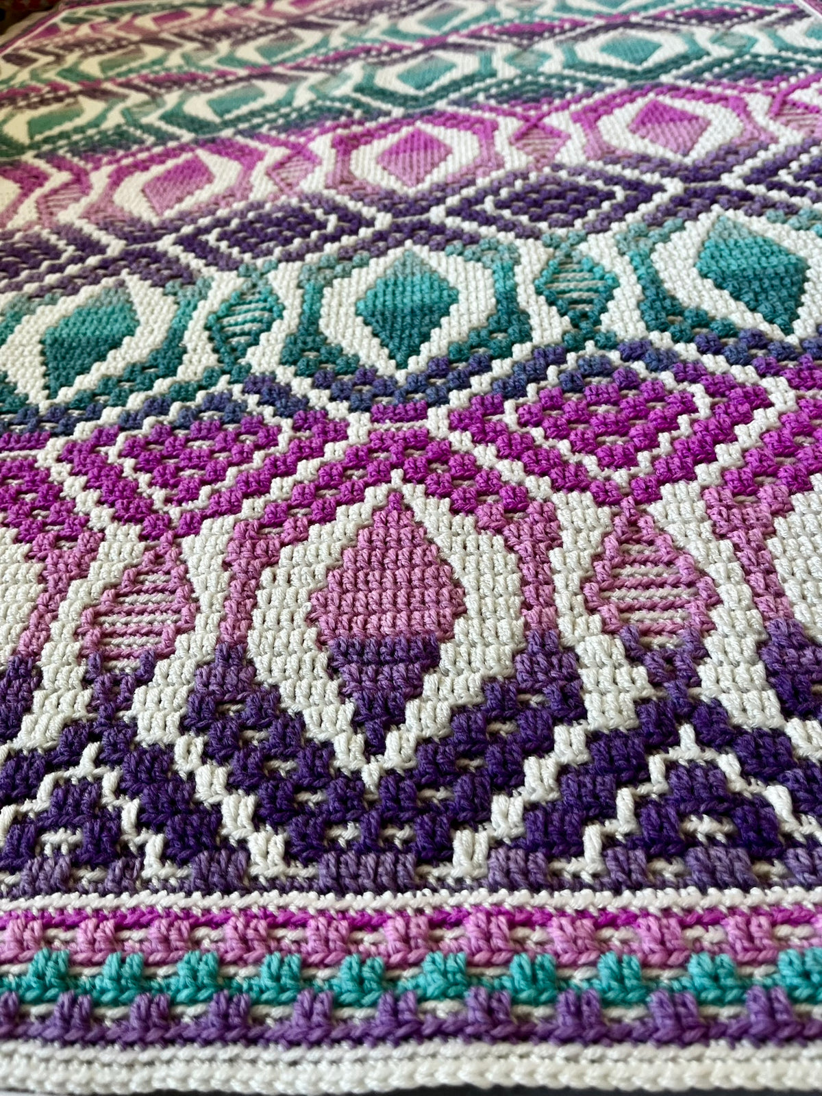 MOSAIC CROCHET PATTERN - JAZZY GEOMETRIC - Pdf Digital Download